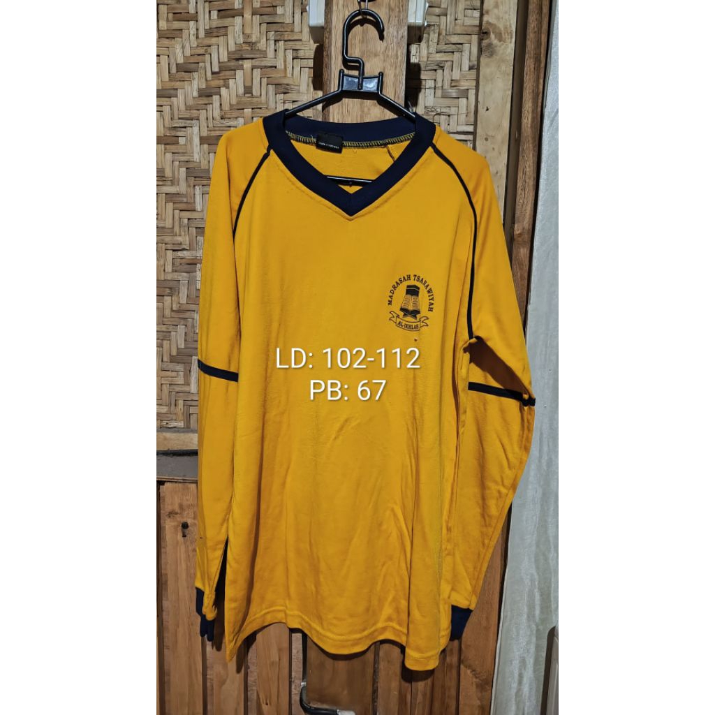 Seragam Olahraga Preloved/Bekas SMP