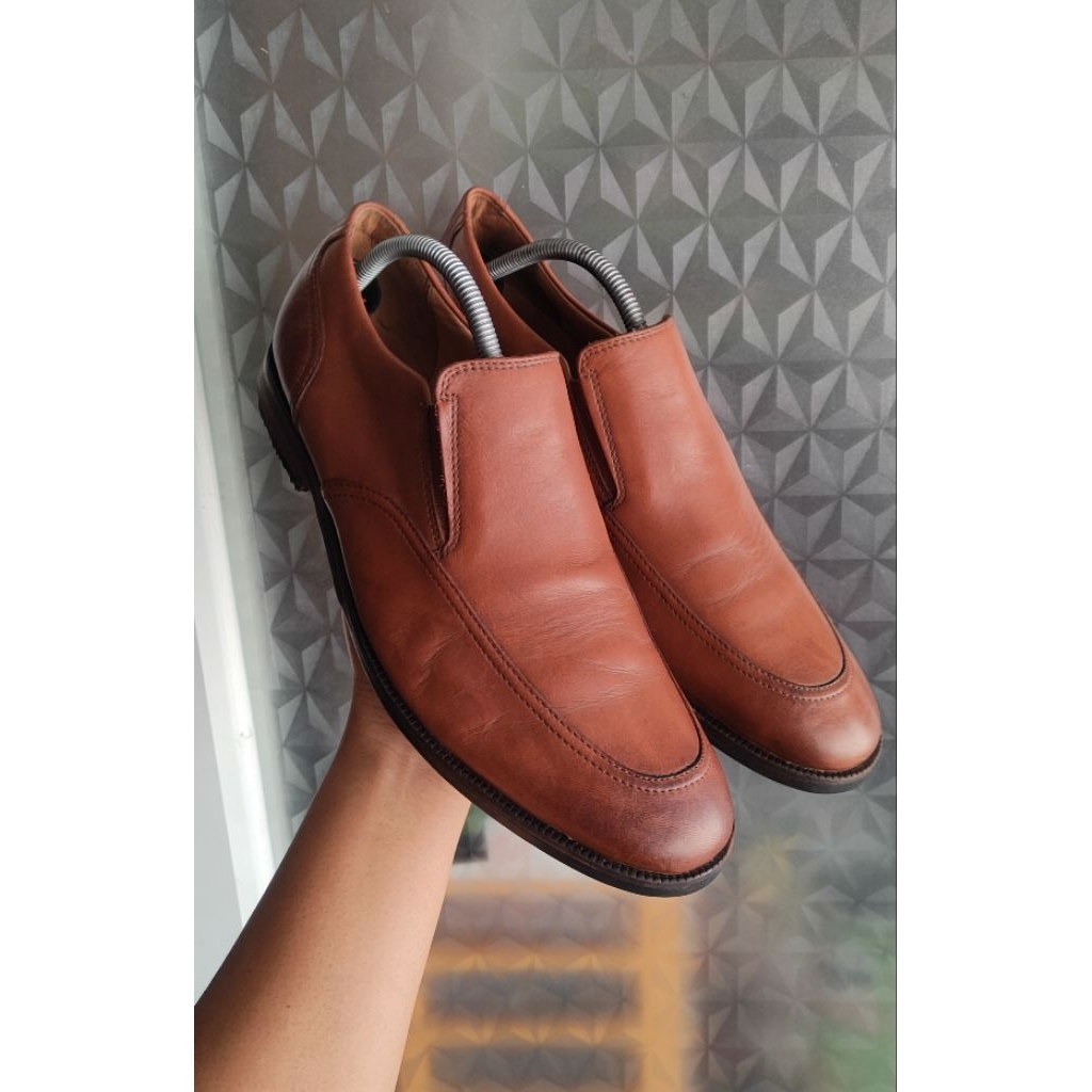 sepatu Clarks SZ 42 second bekas preloved
