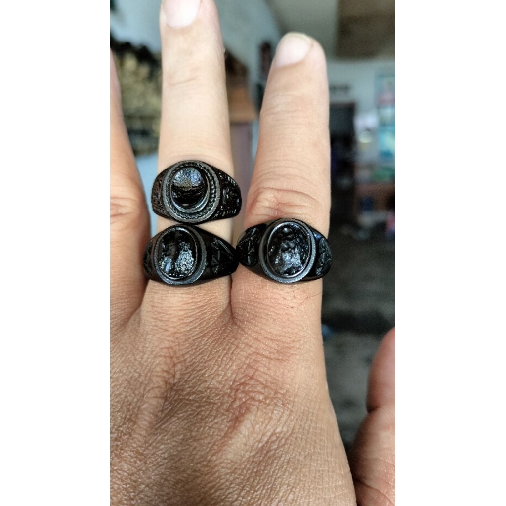 Cincin Batu Satam