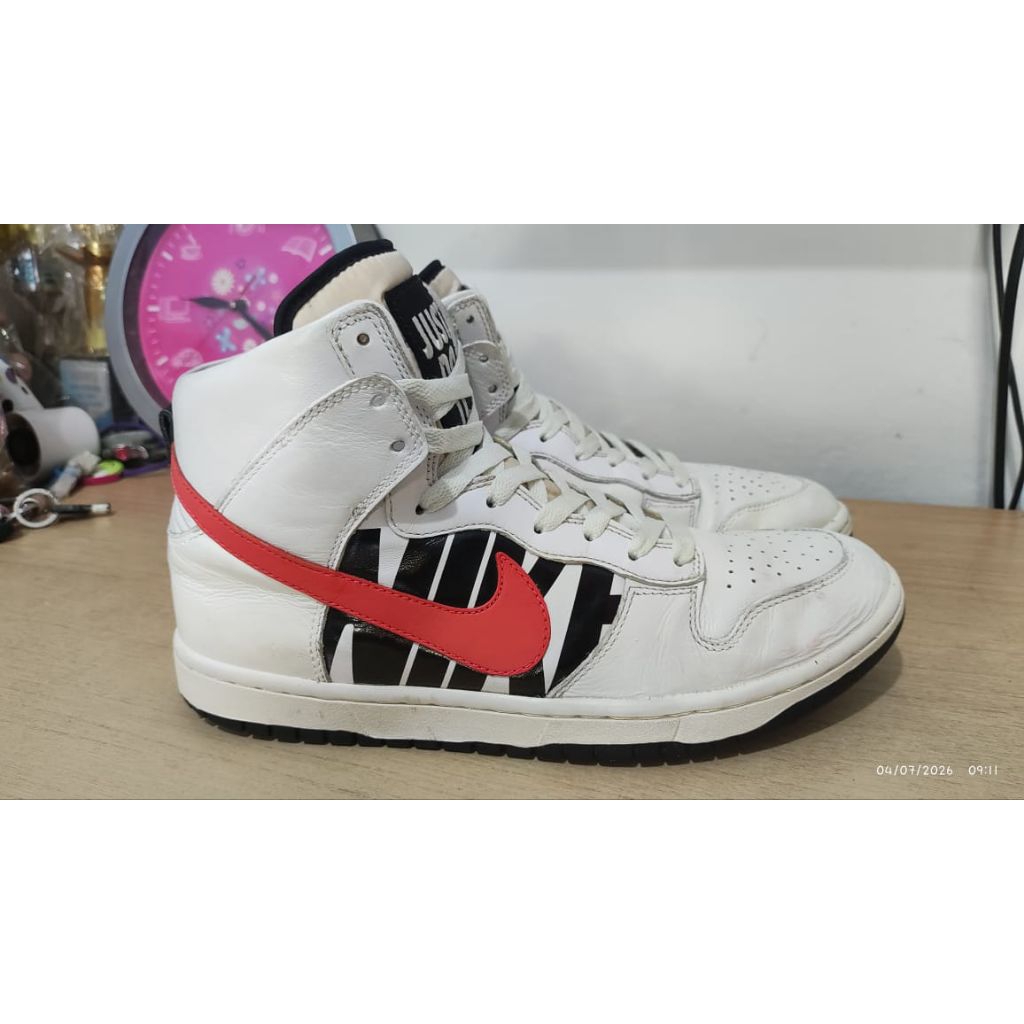 sb dunk high undefeated size 44