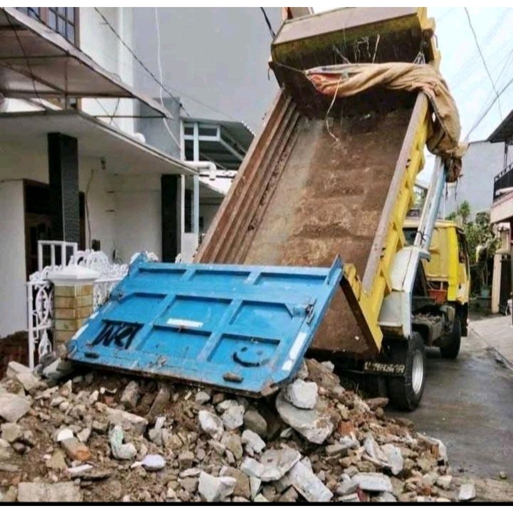 urugan pengurugan puing dan tanah