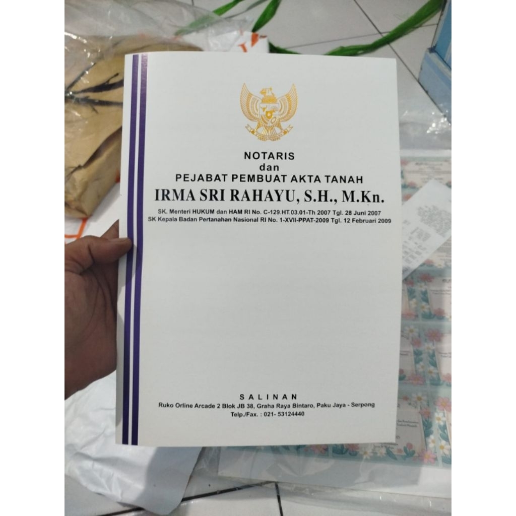 COVER COVER SALINAN AKTA NOTARIS PPAT LAMBANG GARUDA EMBOS EMAS + MOTIF BERGARIS bahan kertas Glossy