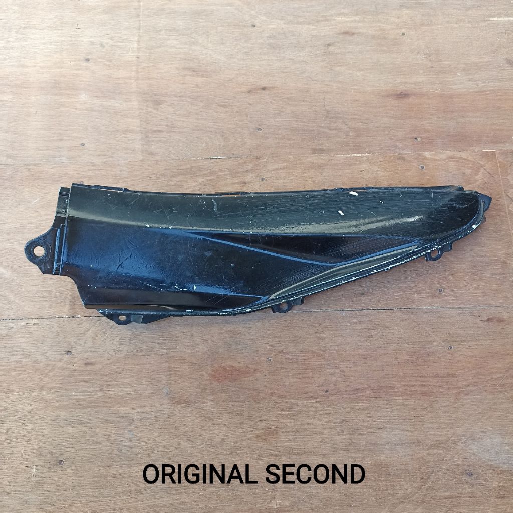 Sambungan Body Kiri Honda Revo Absolute 110 Original Second