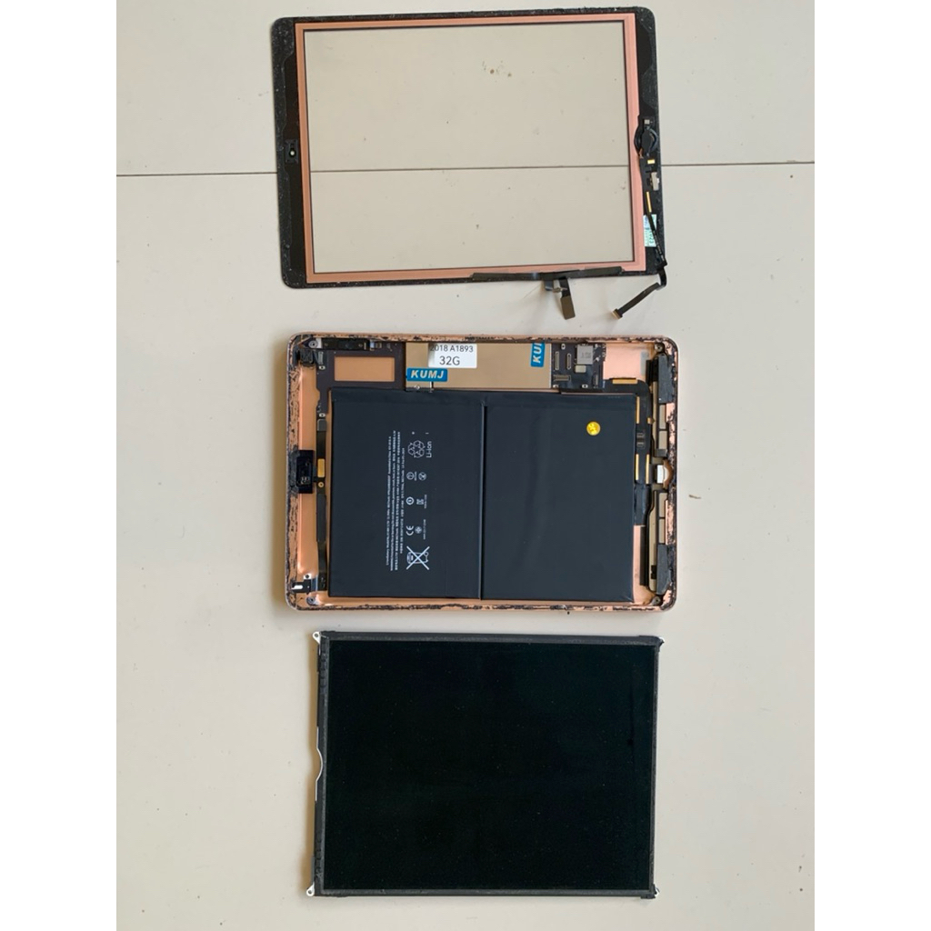 iPad Gen 6 wifi only Minus/Rusak