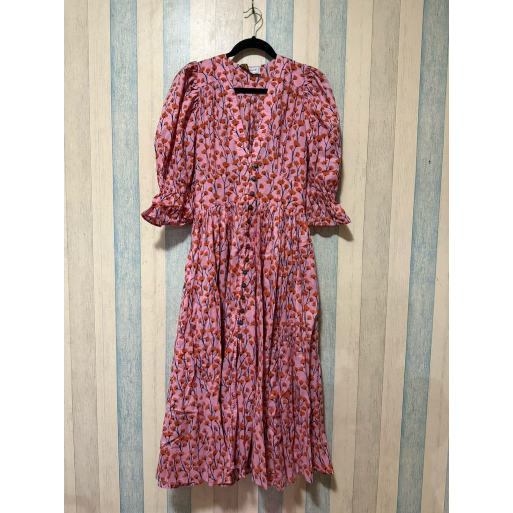 The story of - preloved dress