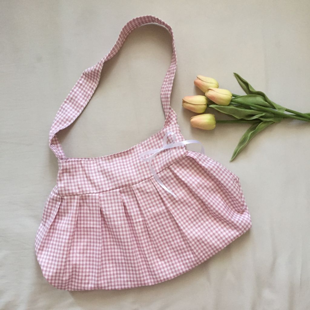 button bag gingham