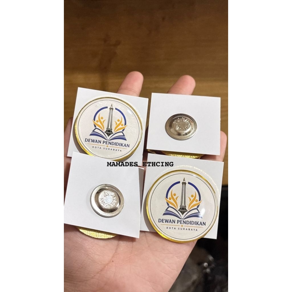Pin stiker lapis resin / pin resin custom
