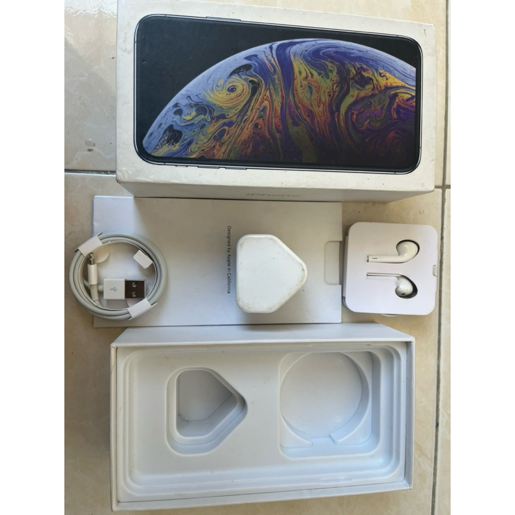box / kotak iphone XS MAX silver