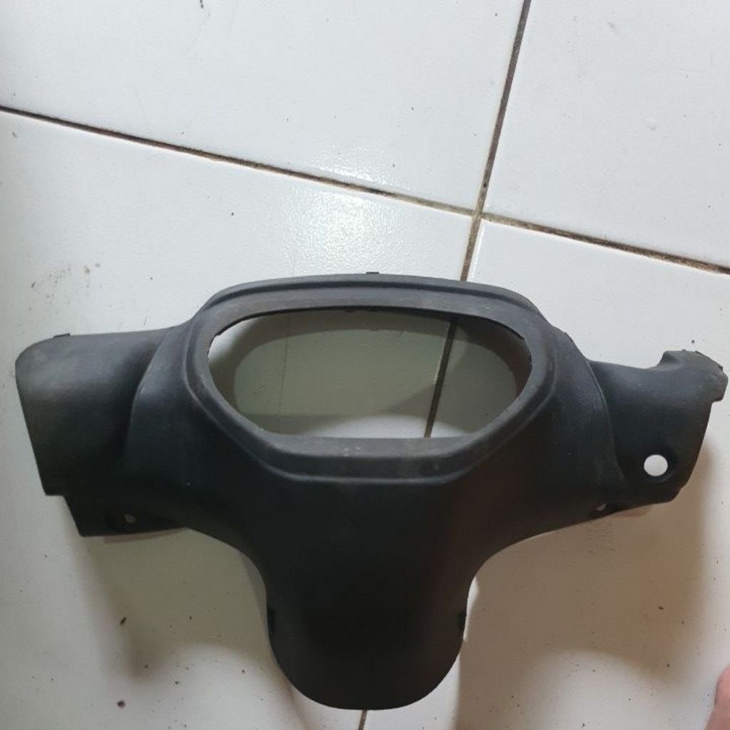 Cover Handle Batok Lampu Belakang Jupiter Z Lama 5LL-F6145-00 ORI STRONG