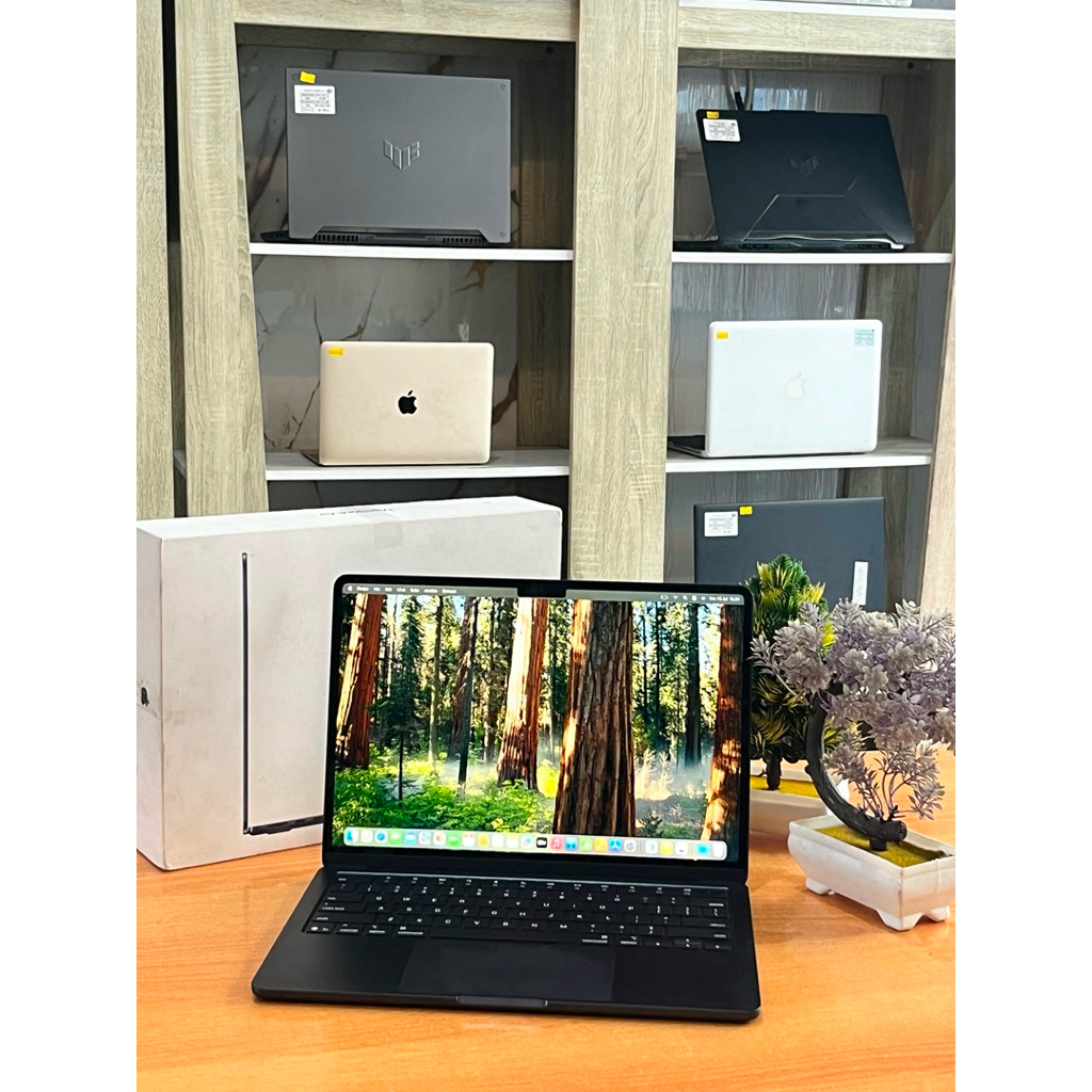 MACBOOK APPLE AIR M4 2025 | RAM 16/256GB | FULLSET IBOX | MASIH GARANSI RESMI 11 FEB 2027 | LIKE NEW