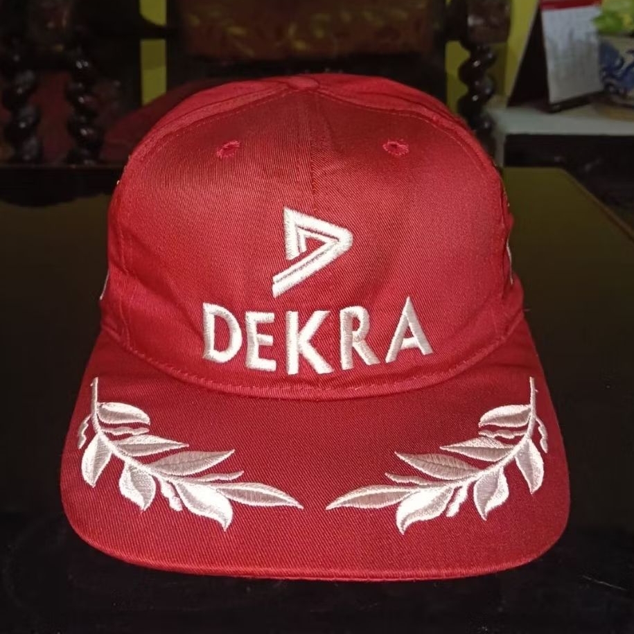 Topi Vintage Michael Schumacher F1 Ferrari Dekra Merah (Repaint)