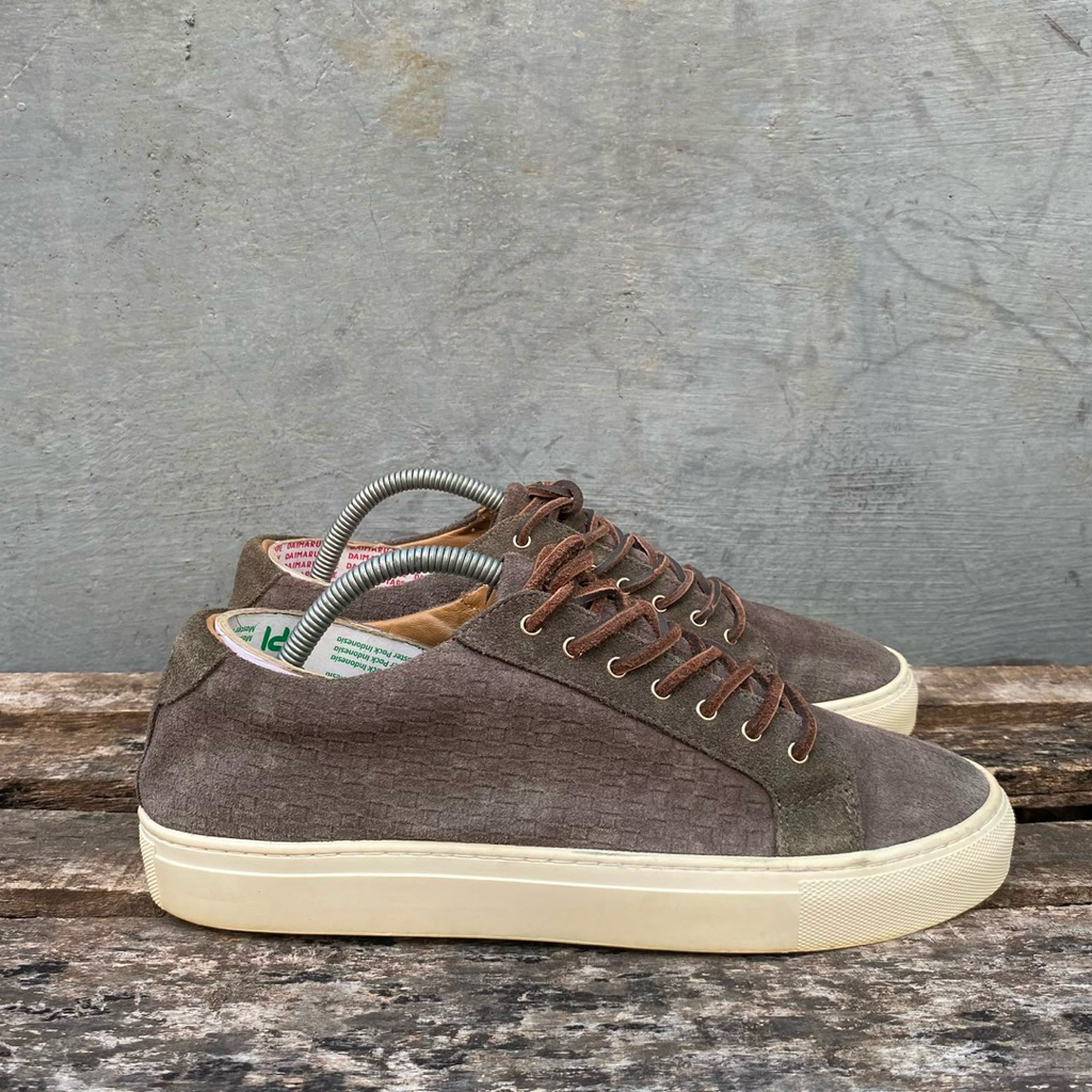 Massimo dutti suede shoes