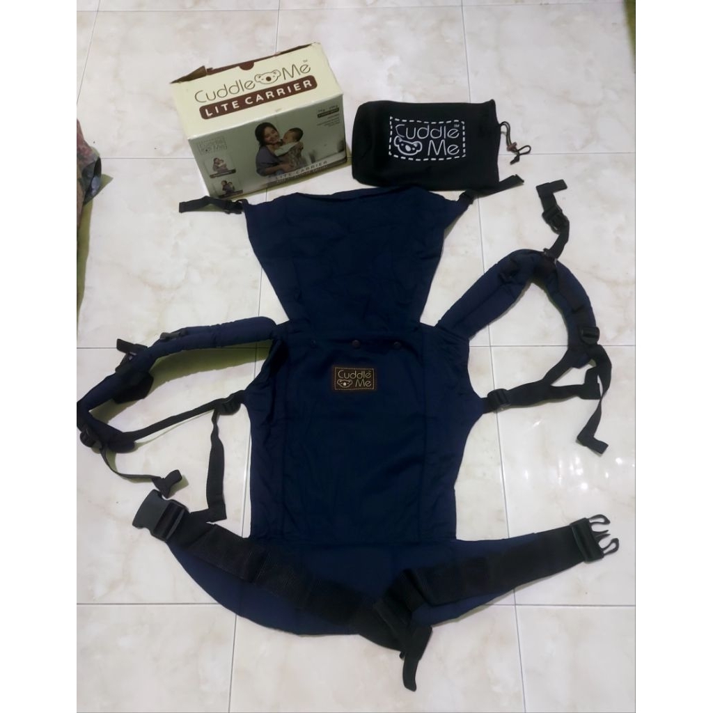 Preloved cuddle me lite carrier