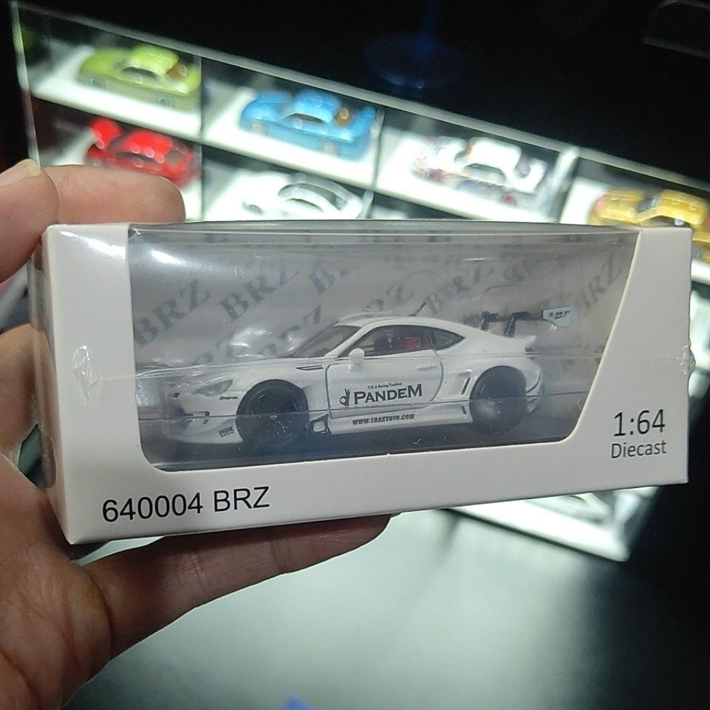 FG 1/64 SUBARU BRZ PANDEM