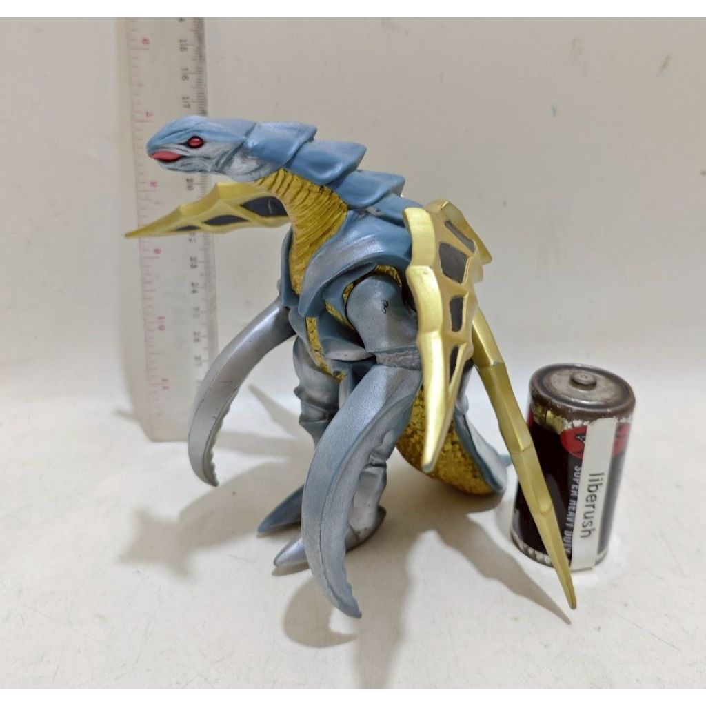 vintage 2001 bandai ultra monster basiliss bajiris ultraman dyna dx sofubi soft vinyl figure action 