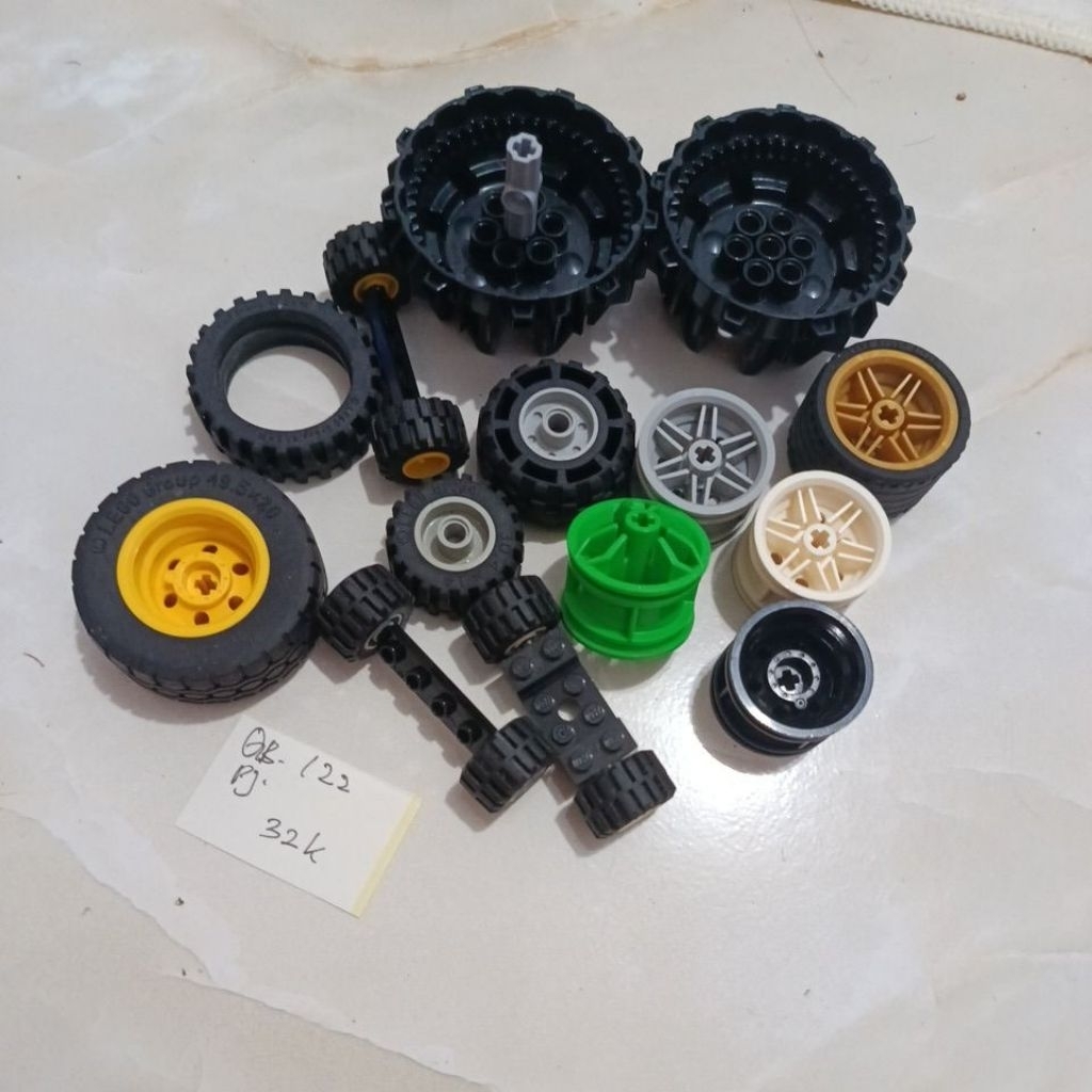 paket part lego Ori ban random bisa buat tambahan yang hobby merakit kreatifitas dapat sesuai foto