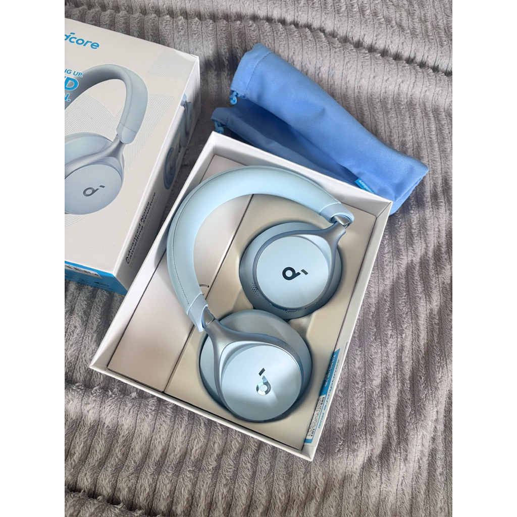 preloved soundcore space one headphones light blue