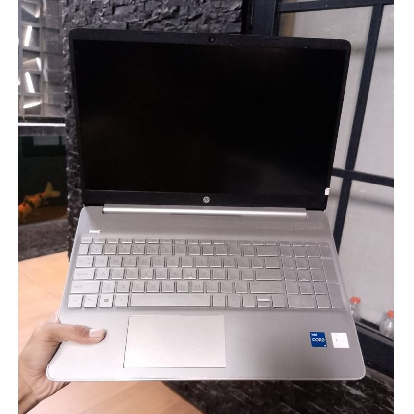 Laptop HP 15s-fq2642TU Intel Core i5-1135G7 Ram 8Gb Ssd 512Gb