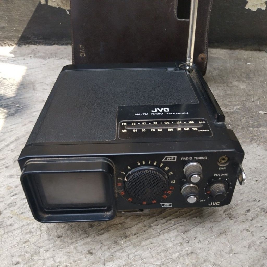 RADIO TV JVC P-100 VINTAGE