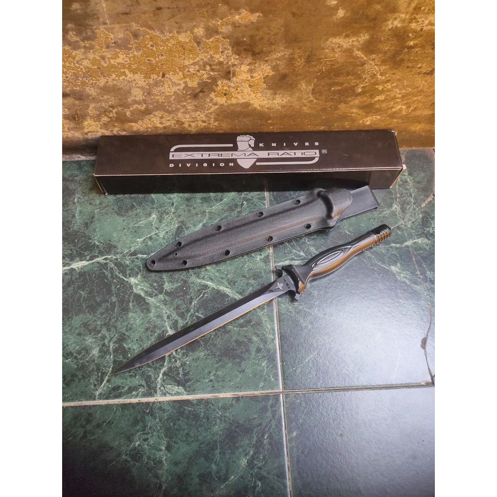 Pisau survival extrema ratio division p1461