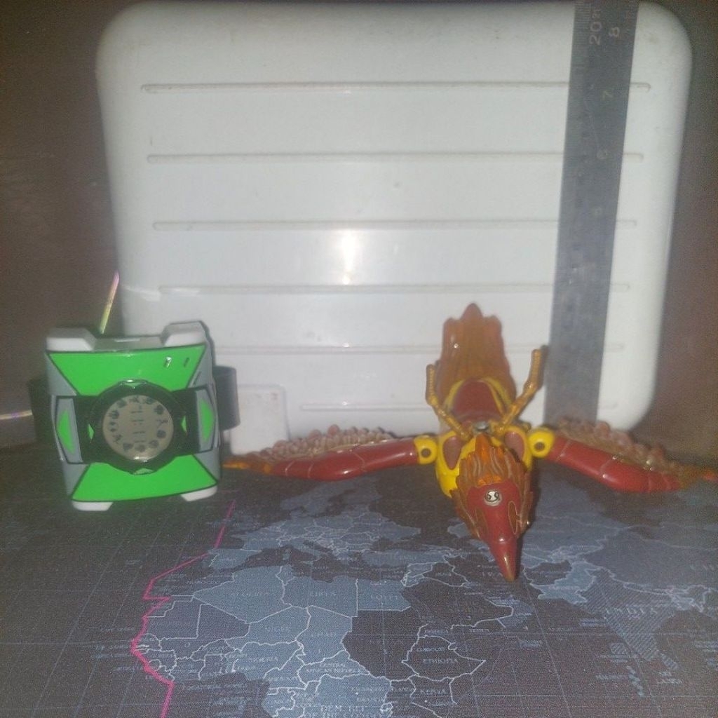 Figur Heatblast Firebird Phoenix dan Jam Omnitrix Ben 10