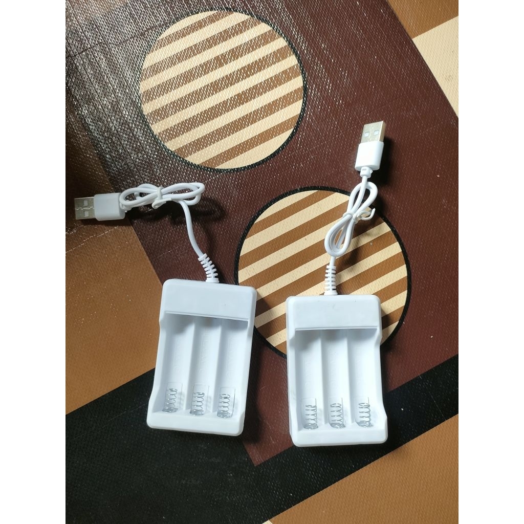 Cas Baterai AA kepala USB