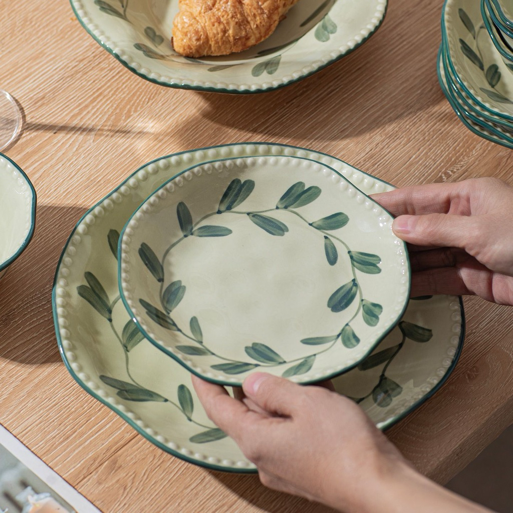 HOVENYA - Piring Keramik Motif Daun |Leaf Ceramic Dinner Plate | Piring Makan | Dessert Plate | Snac