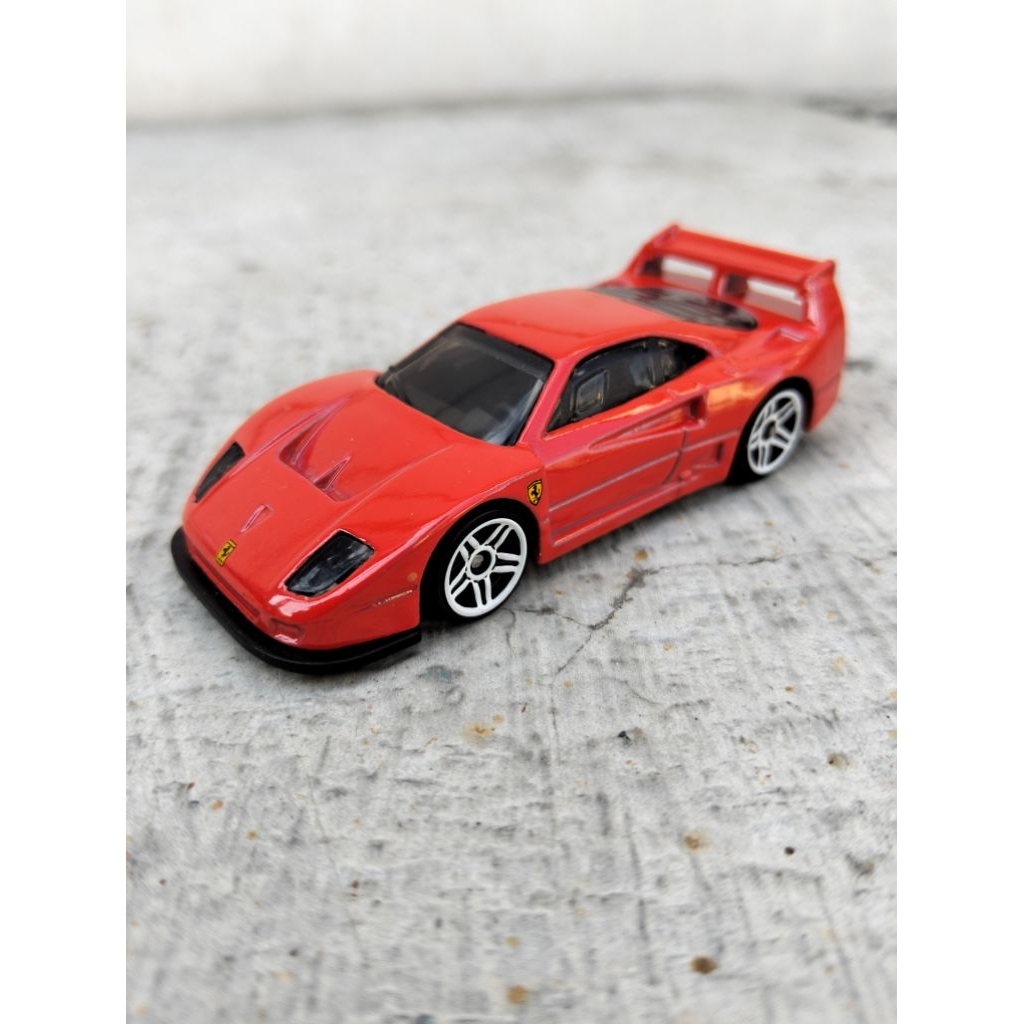 hotwheels loose FERRARI F40 COMPETIZIONE