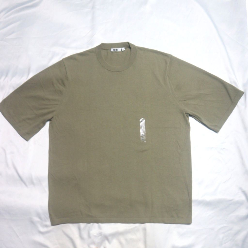 UNIQLO U Knitted Half Sleeve T-Shirt Kaos Oneck Like New Cakep Green Hijau Knitwear Sweater Sweatshi