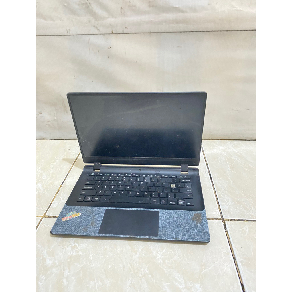 mesin laptop avita  normal
