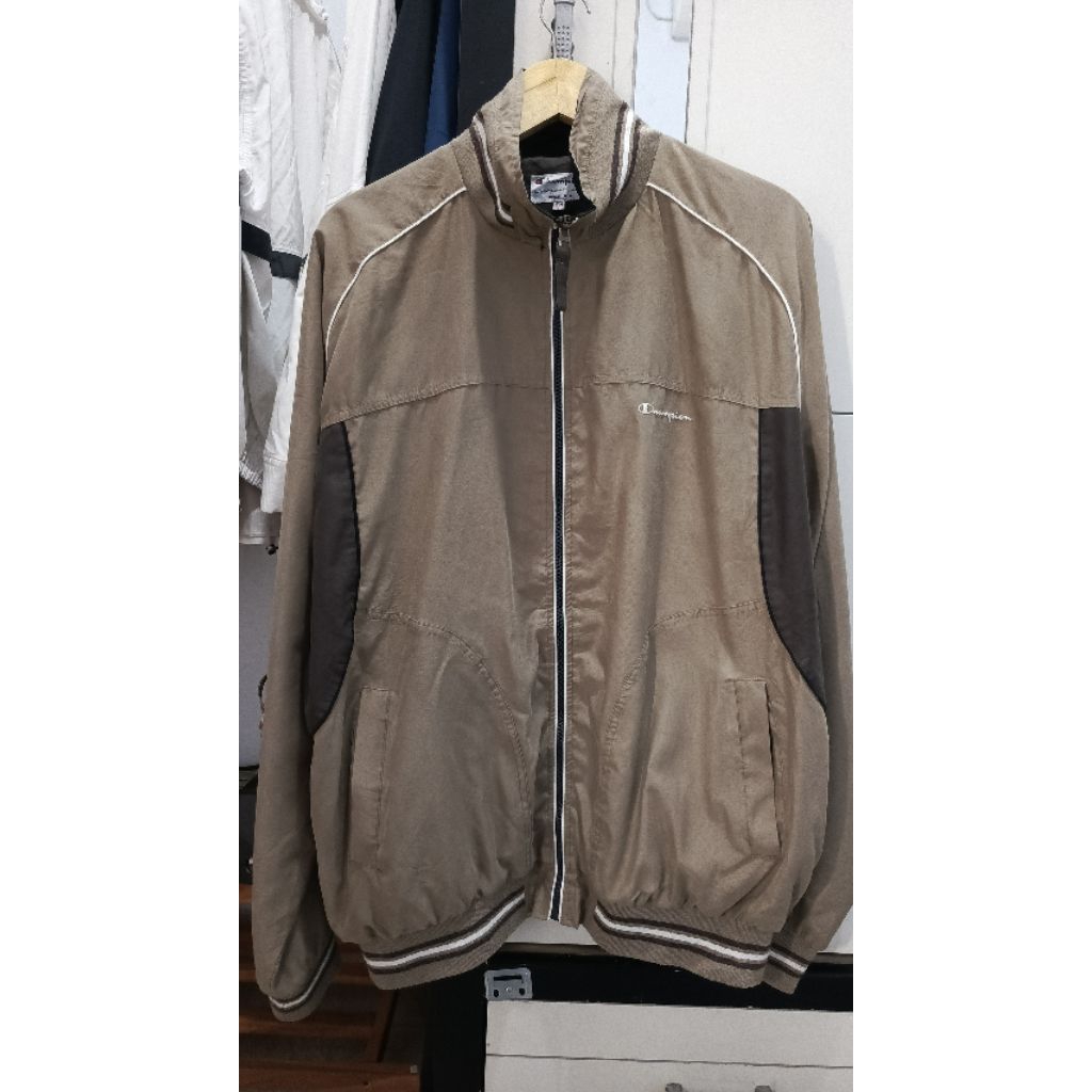 Jaket champion