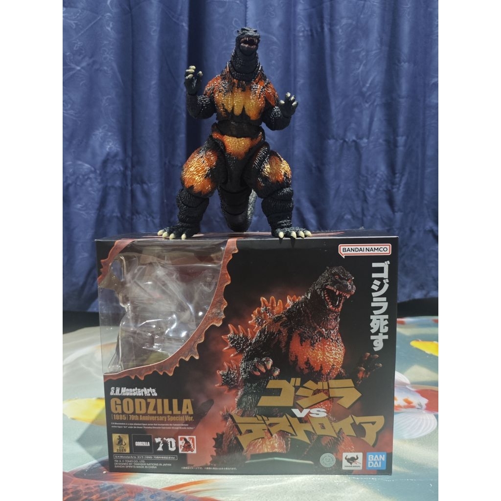 S.H.MonsterArts SHM Burning Godzilla 1995 70th Anniversary Version bukan Hiya Toys Neca