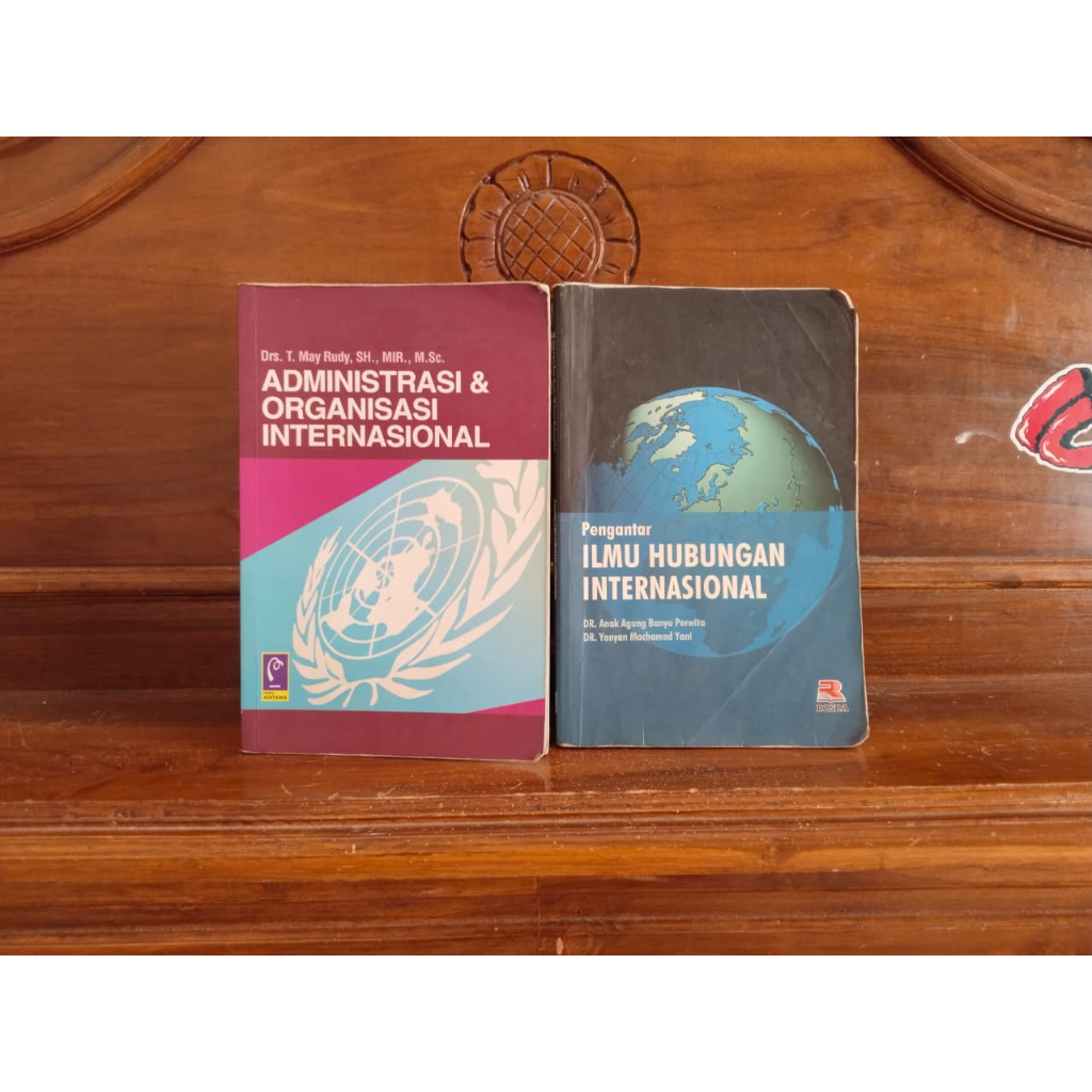 Sepaket Buku Hubungan Internasional - Administrasi Organisasi Pengantar Ilmu Hubungan Internasional