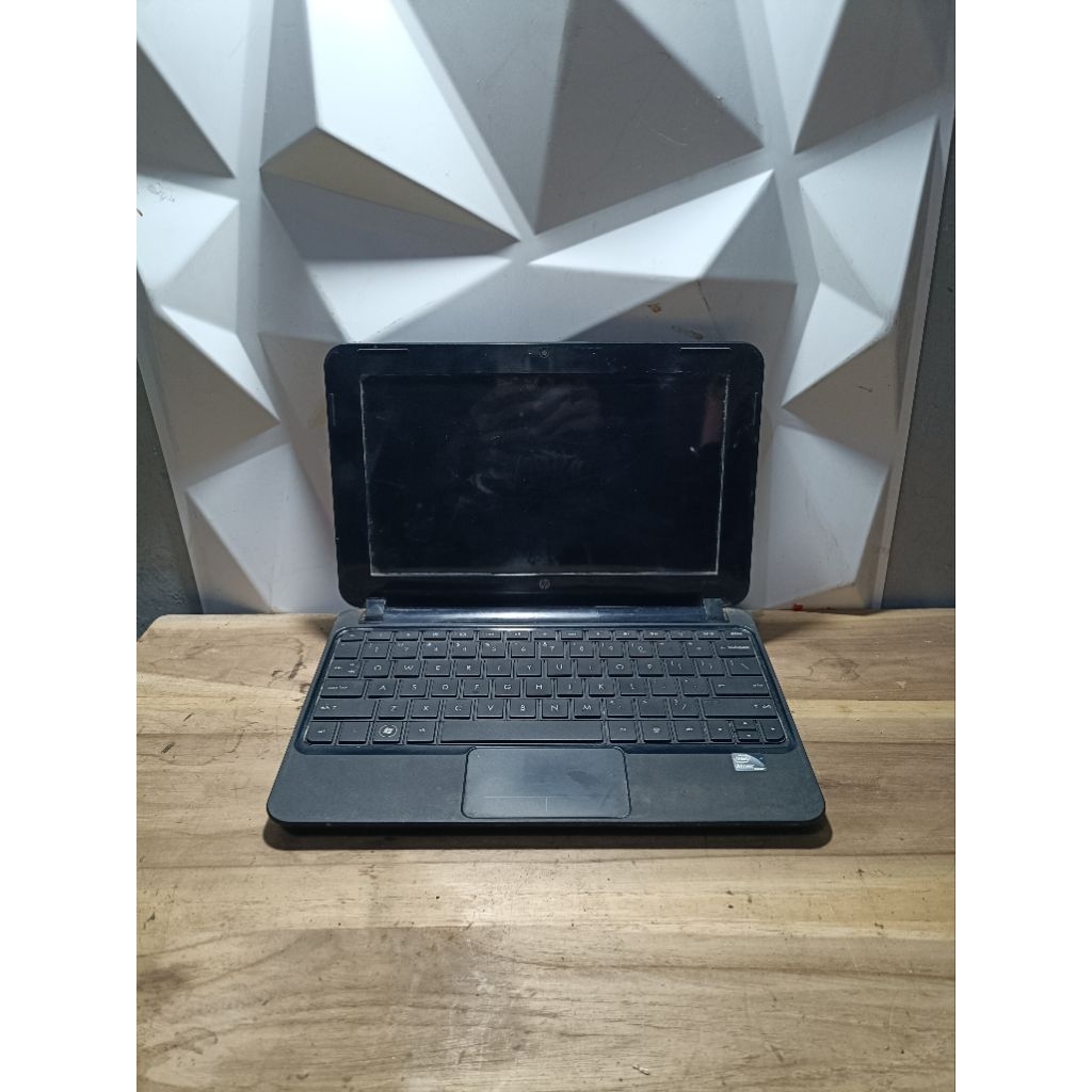 Notebook HP mini 210-1014TU - Mesin Hidup - LCD MATI - RAM 1GB - HARDISK 360GB -