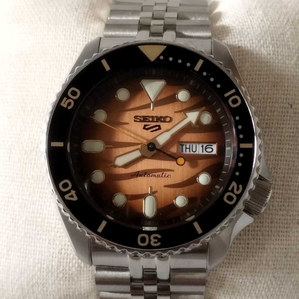 Jam Tangan Seiko x Macan Sumatera SRPL45K1 LIMITED EDITION