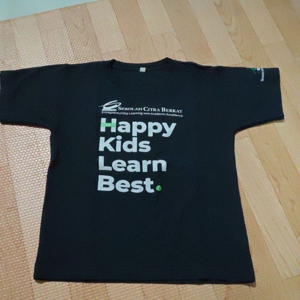 Preloved baju seragam Happy kids Sekolah citra berkat ukuran 7