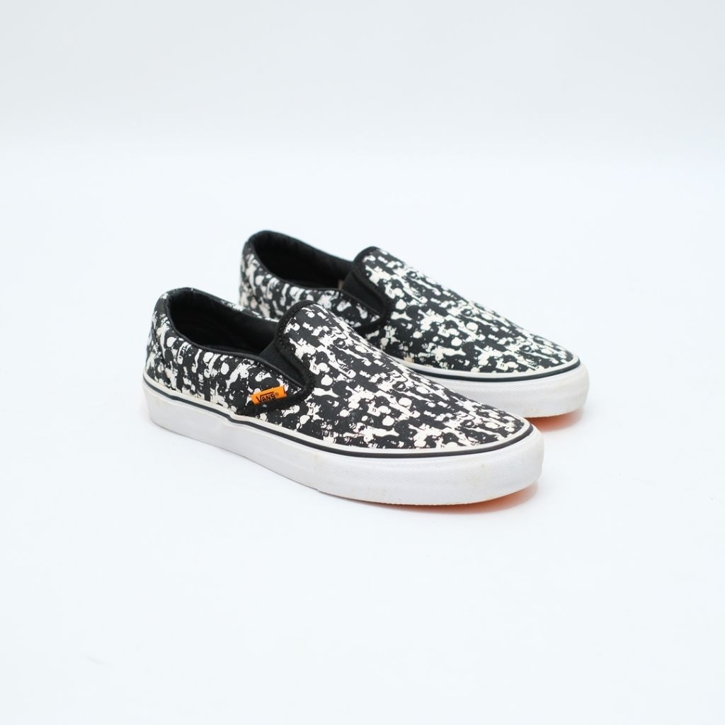Vans Slip-On Pro Syndicate Flaschen Black True White