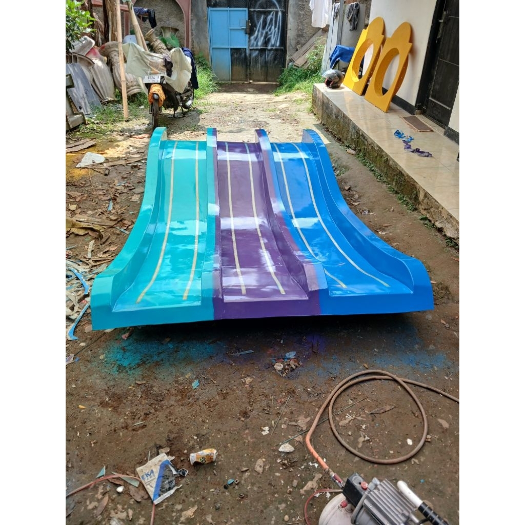 Perosotan fiberglass p.300 cm
