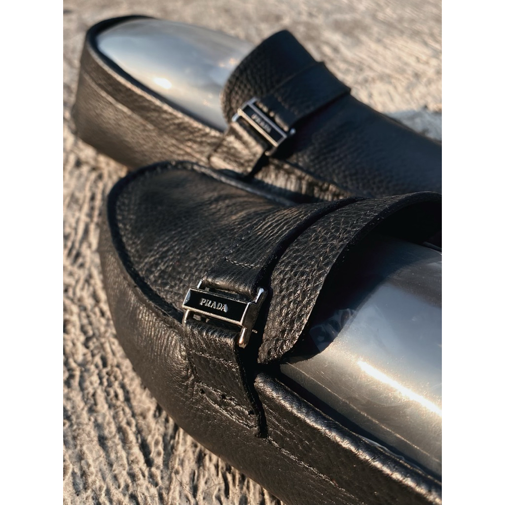PRADA LOAFERS SLIP ON MOCASSIN - SEPATU FORMAL ITALY - DRESS SHOES - SIZE 41