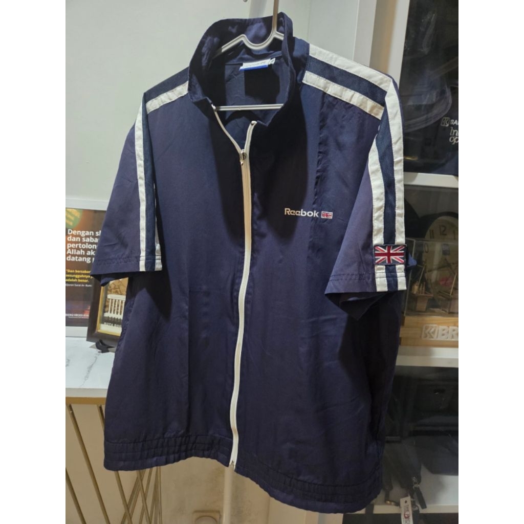 Jacket tipis tangan pendek brand Reebok Classic