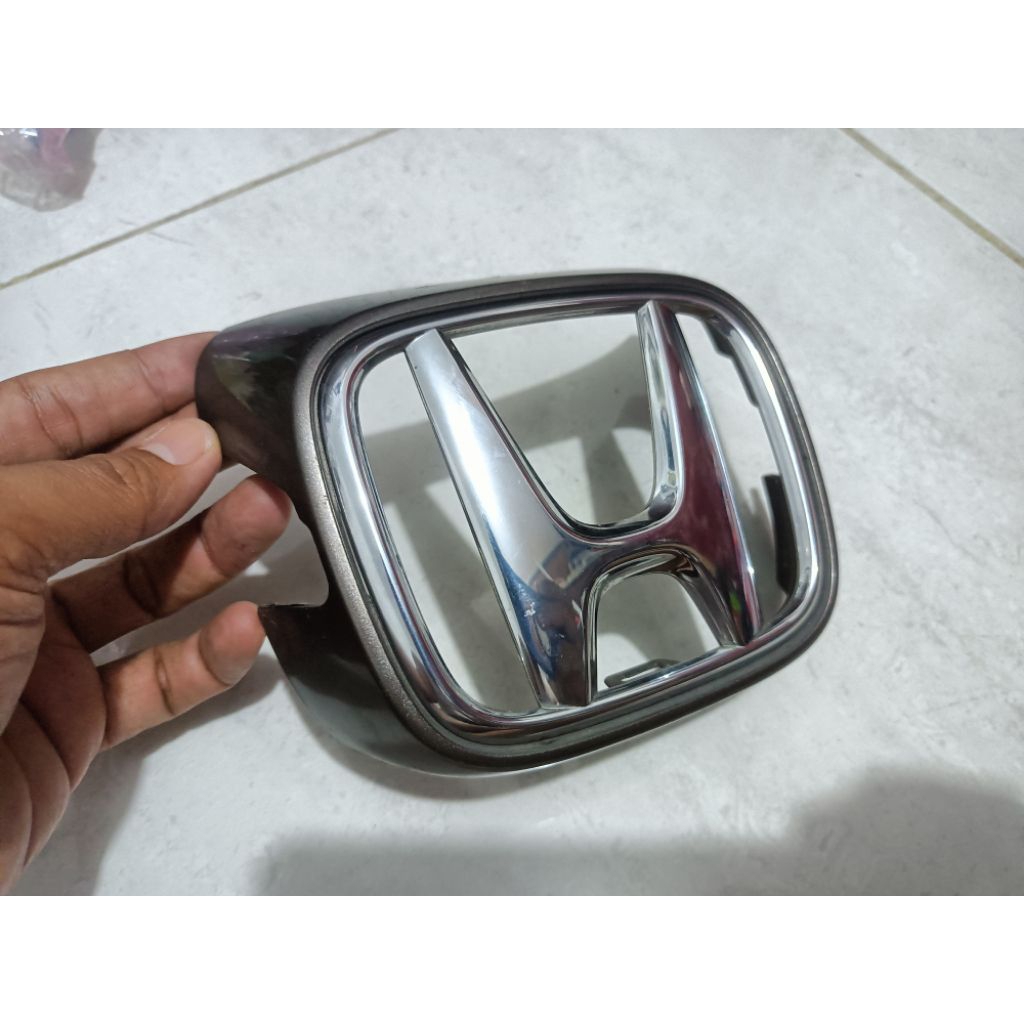Logo & cover emblem gril Honda CRV Gen 3