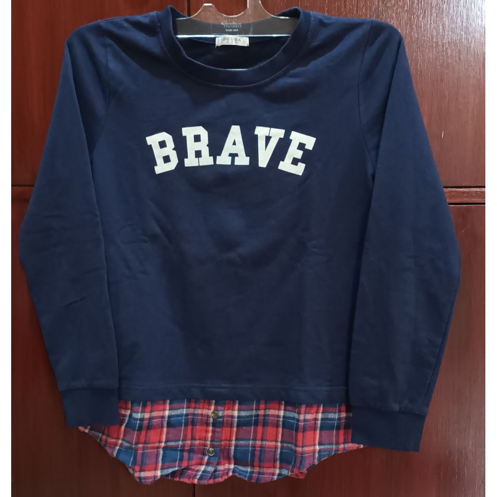 Sweater warna Biru merk Colza Preloved