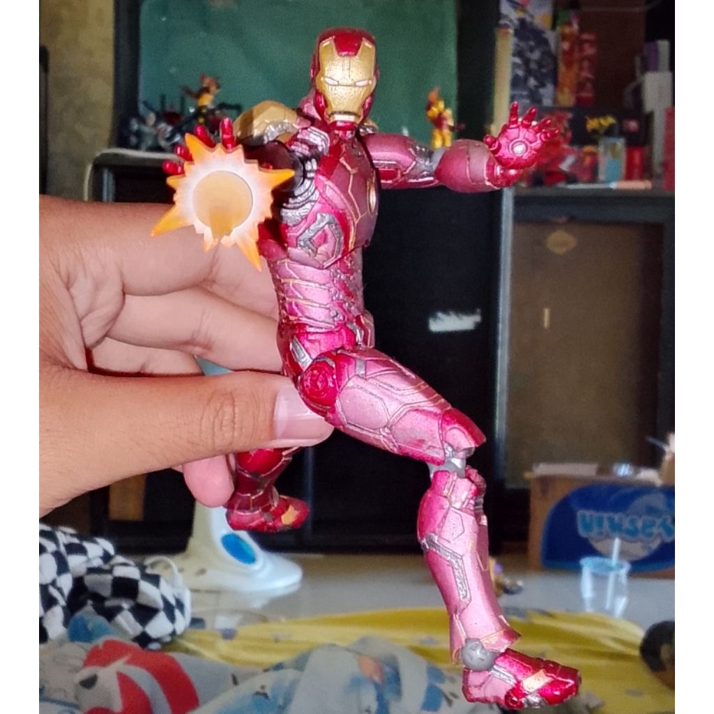 revoltech kaiyodoo iron man mark 42 (MINUS)
