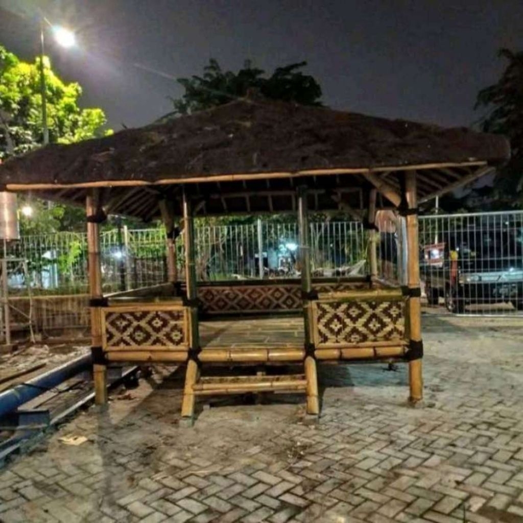 saung gajebo bambu
