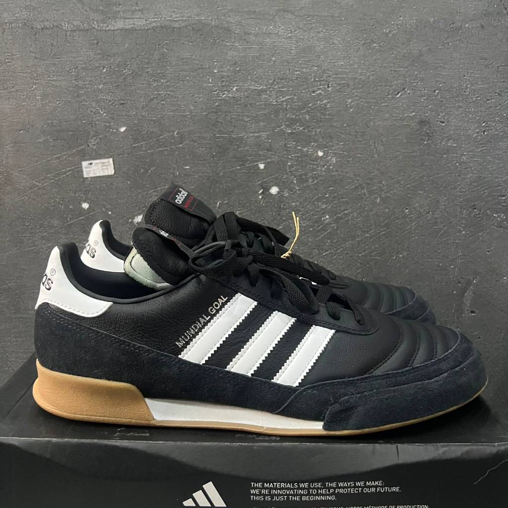 hitam-Putih (Mndial GoaL)