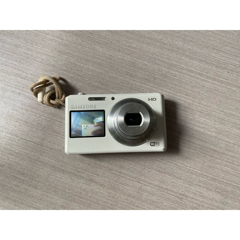 Kamera Samsung DV150F