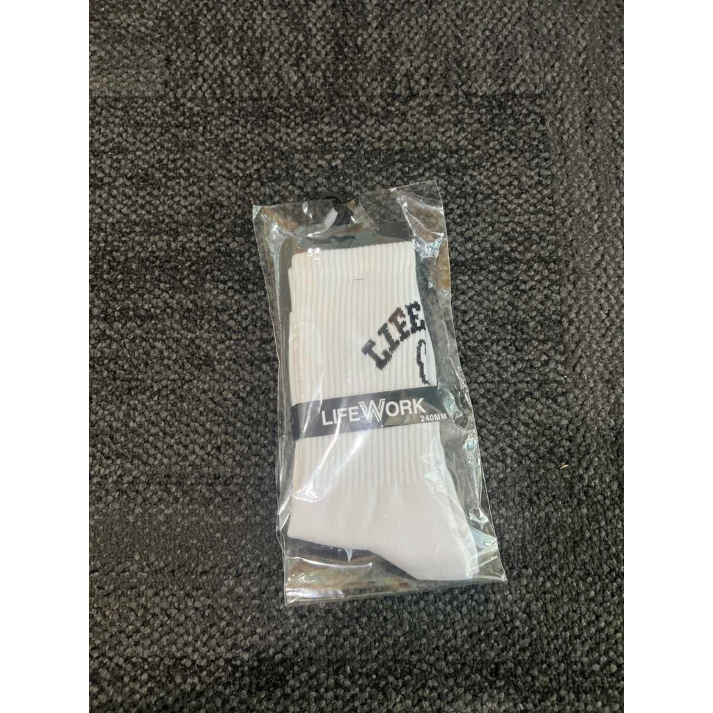 [Live Stream Second / Like New] LIFEWORK - Komasa Arch Logo Crew Socks White - Acc Sox Putih Unisex 