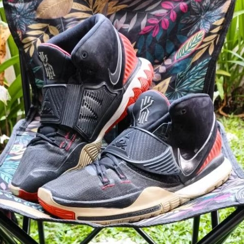 Nike Kyrie 6 Bred. Size 44 insole 28cm. (second)