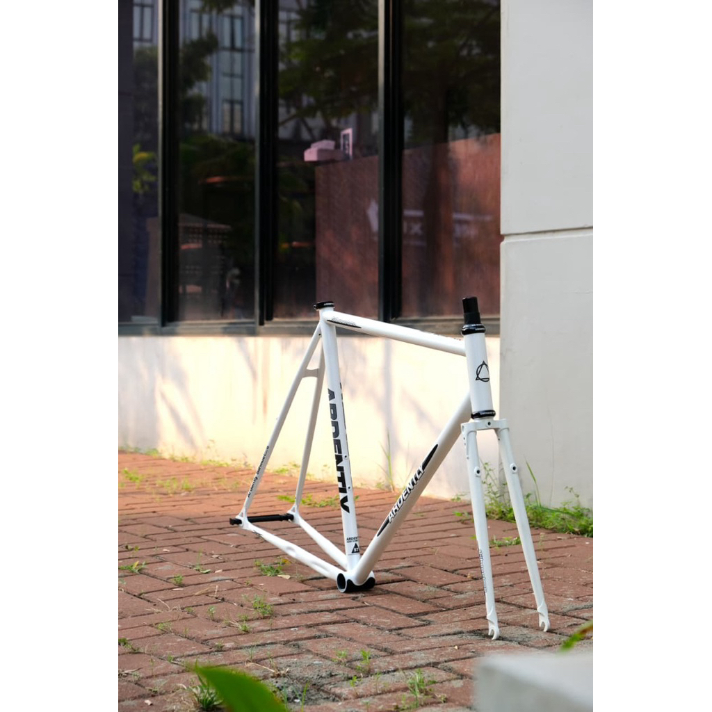 Frameset ardently silhouete tracklocross fixie bisa pakai ban 700x42c bahan chromoly