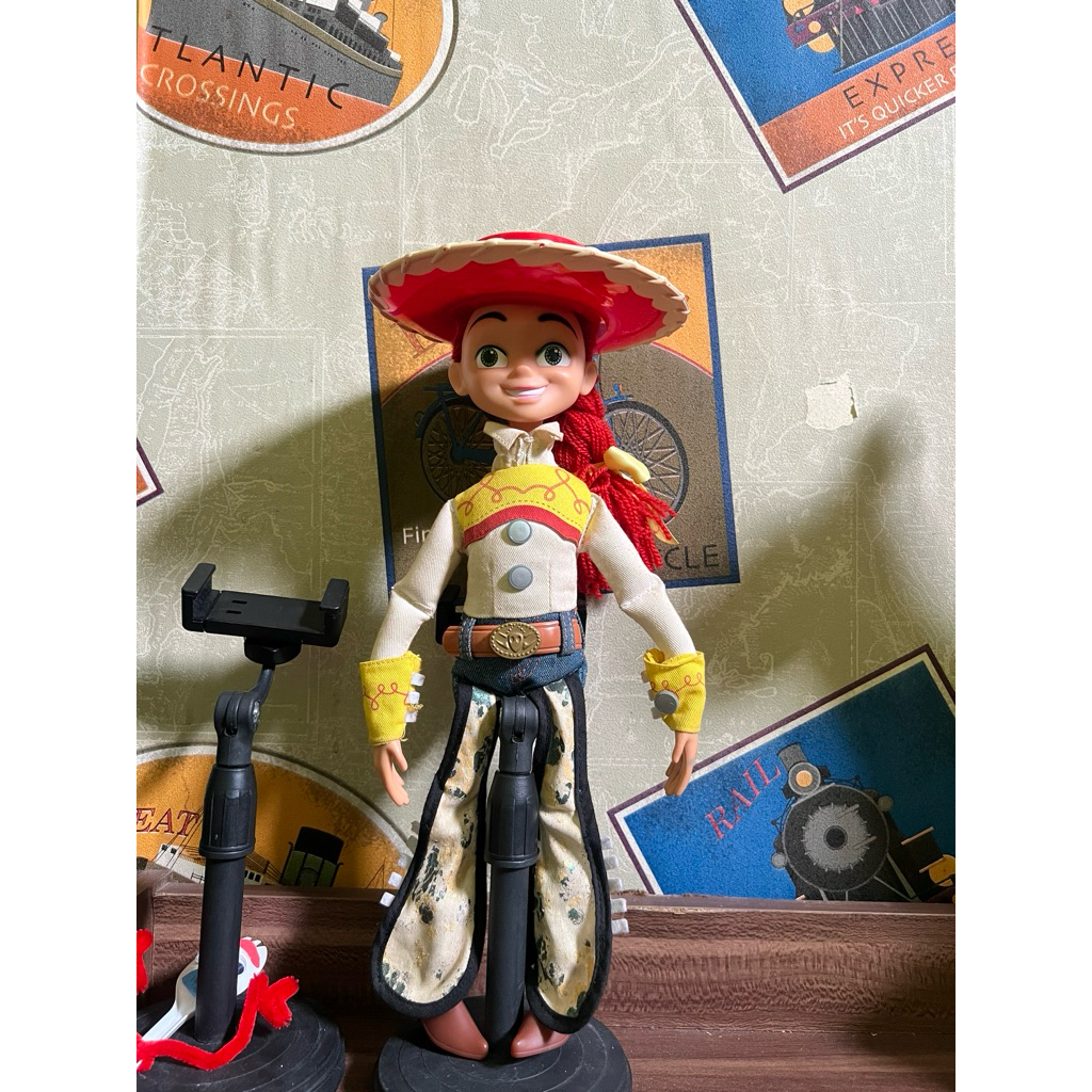 jessie disney store